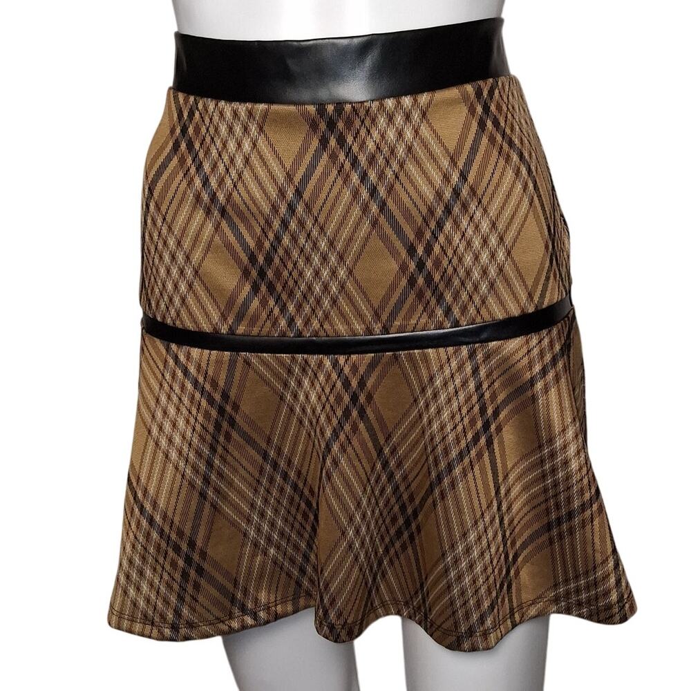 In Girl Vintage Size 16 ( = Modern Size 2) Skirt Brown Black Short Fit and Flare